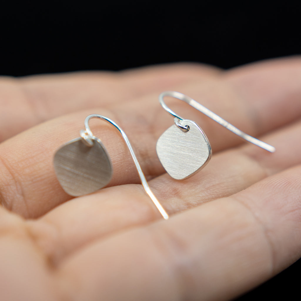 Small Bennu sterling silver earrings - brushed finish