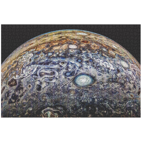 Jupiter_Juno_66th_flyby_1014pc